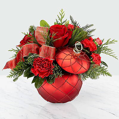 Christmas Magic&amp;trade; Bouquet